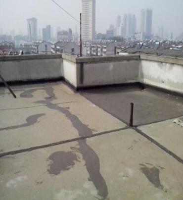 水城漏水维修 楼顶漏水是什么原因，楼顶漏水维修方法是什么?